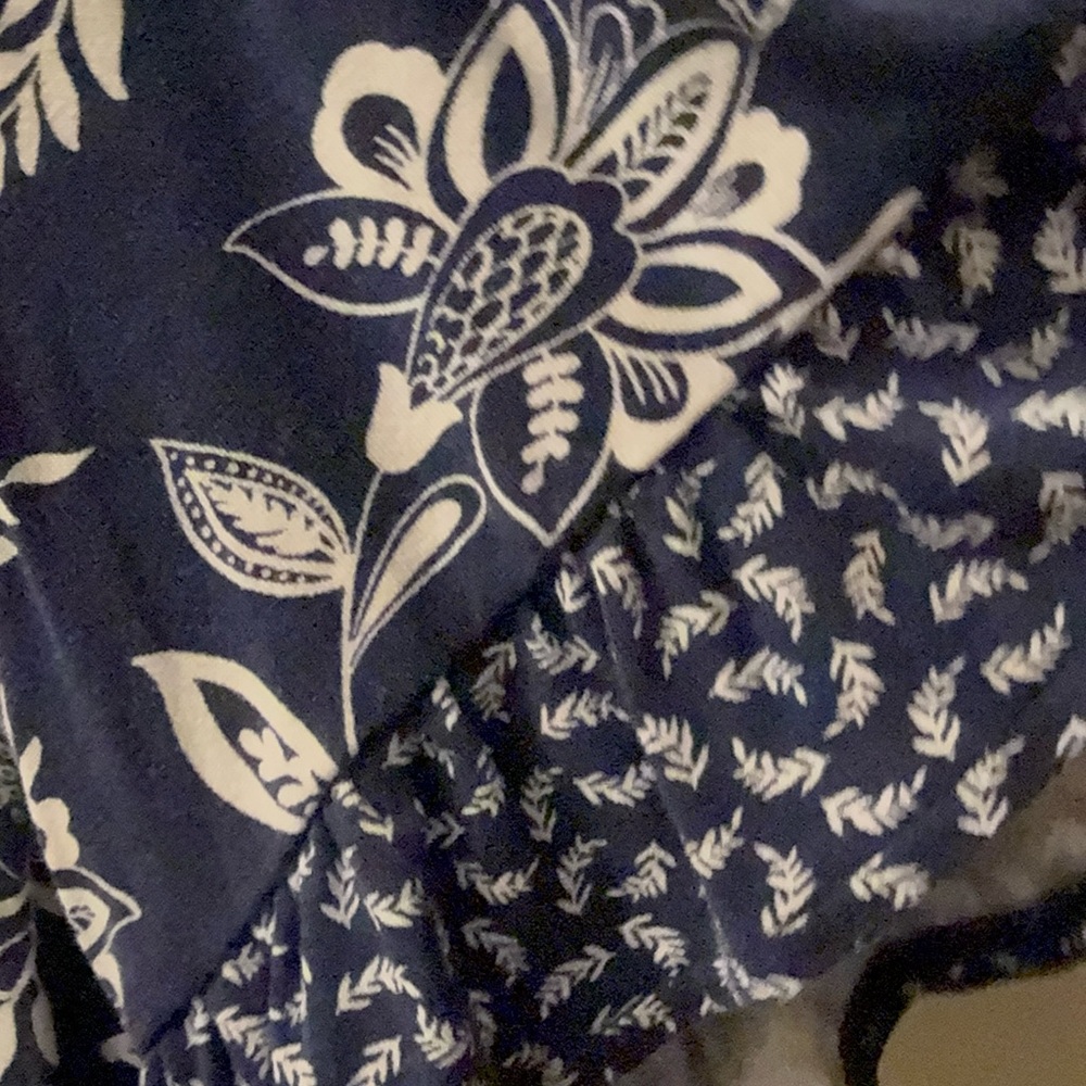 Kim Rogers 3x Navy Floral Scoop Neck Top in GUC - Picture 6 of 6